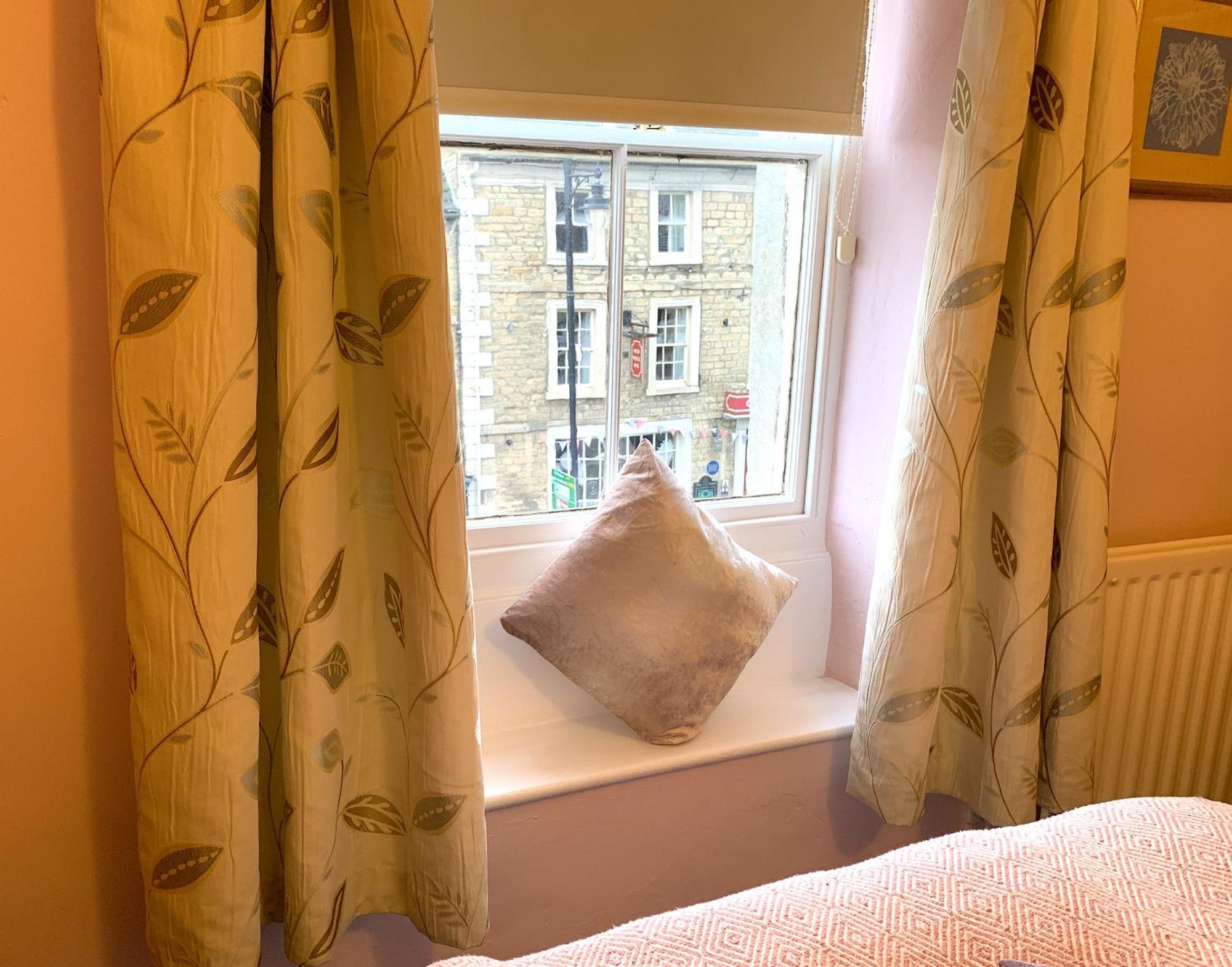 Spacious Georgian Apartment, Central Barnard Castle. Kültér fotó