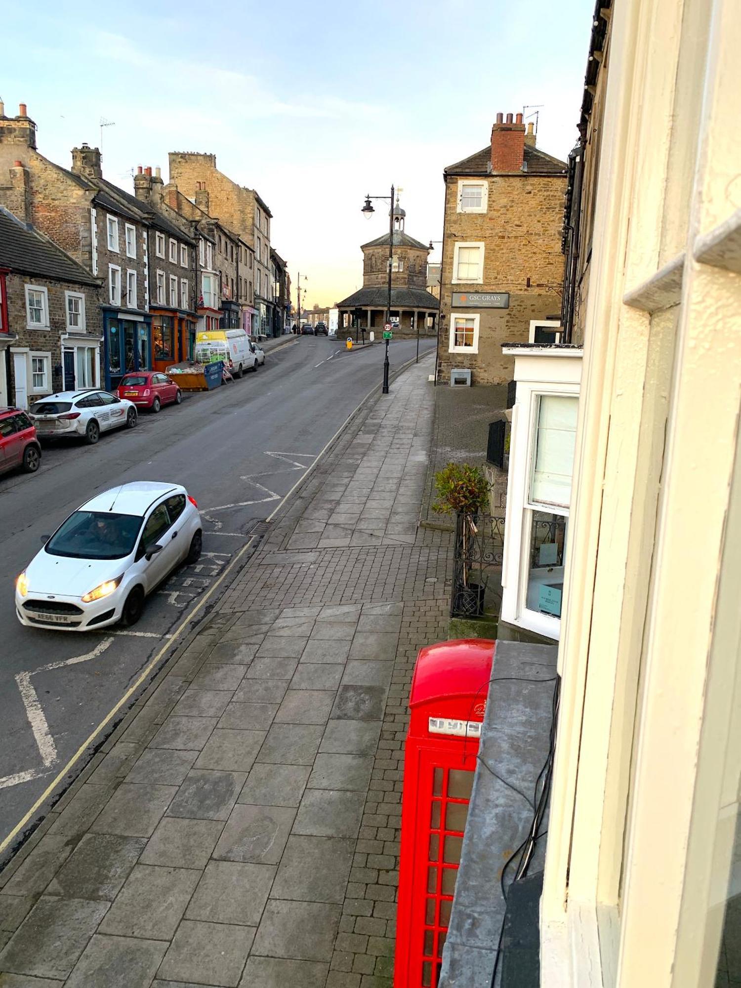 Spacious Georgian Apartment, Central Barnard Castle. Kültér fotó
